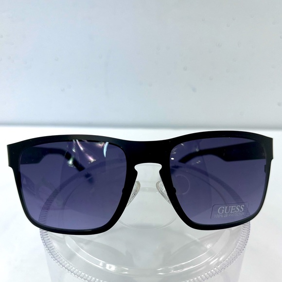 GUESS, BLACK METAL FRAME WITH LAVENDER  LENSES, SUNGLASSES, 100% UV PROTECTION - Picture 1 of 14